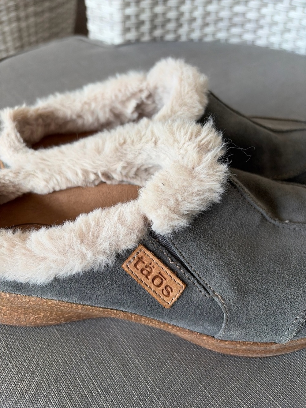 Taos Future Low Clog Slipper Suede FTR-14064 Women Size 8 - Picture 5 of 7